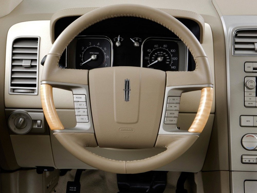 2007-2010 MKX Steering Wheel.jpg
